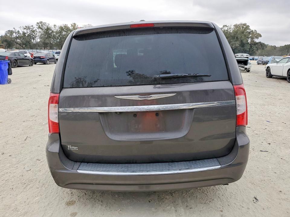 2015 Chrysler Town & Country Touring