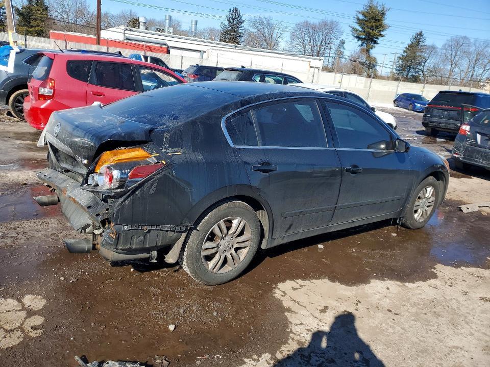 2010 Nissan Altima Base