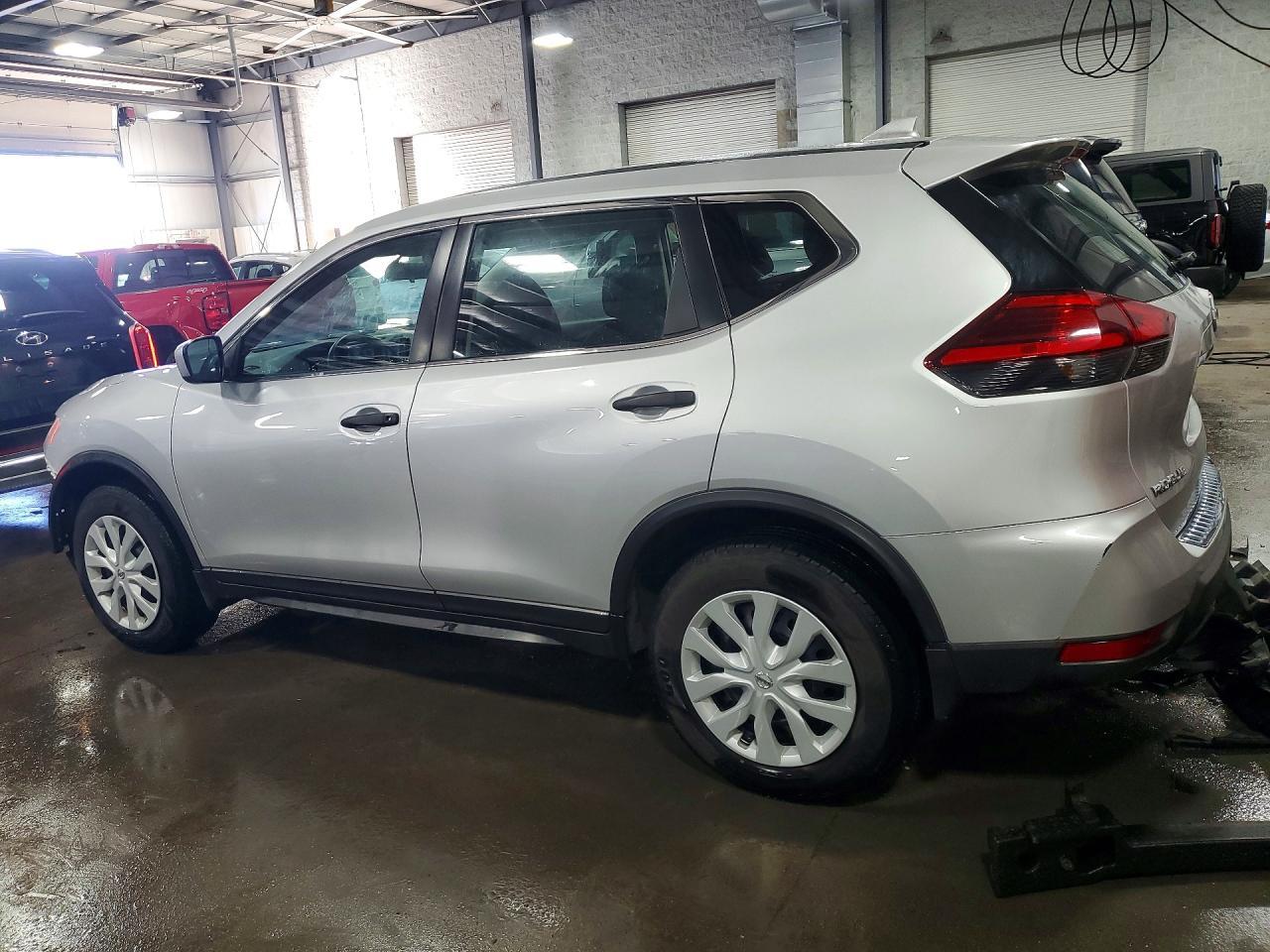 2017 Nissan Rogue sv