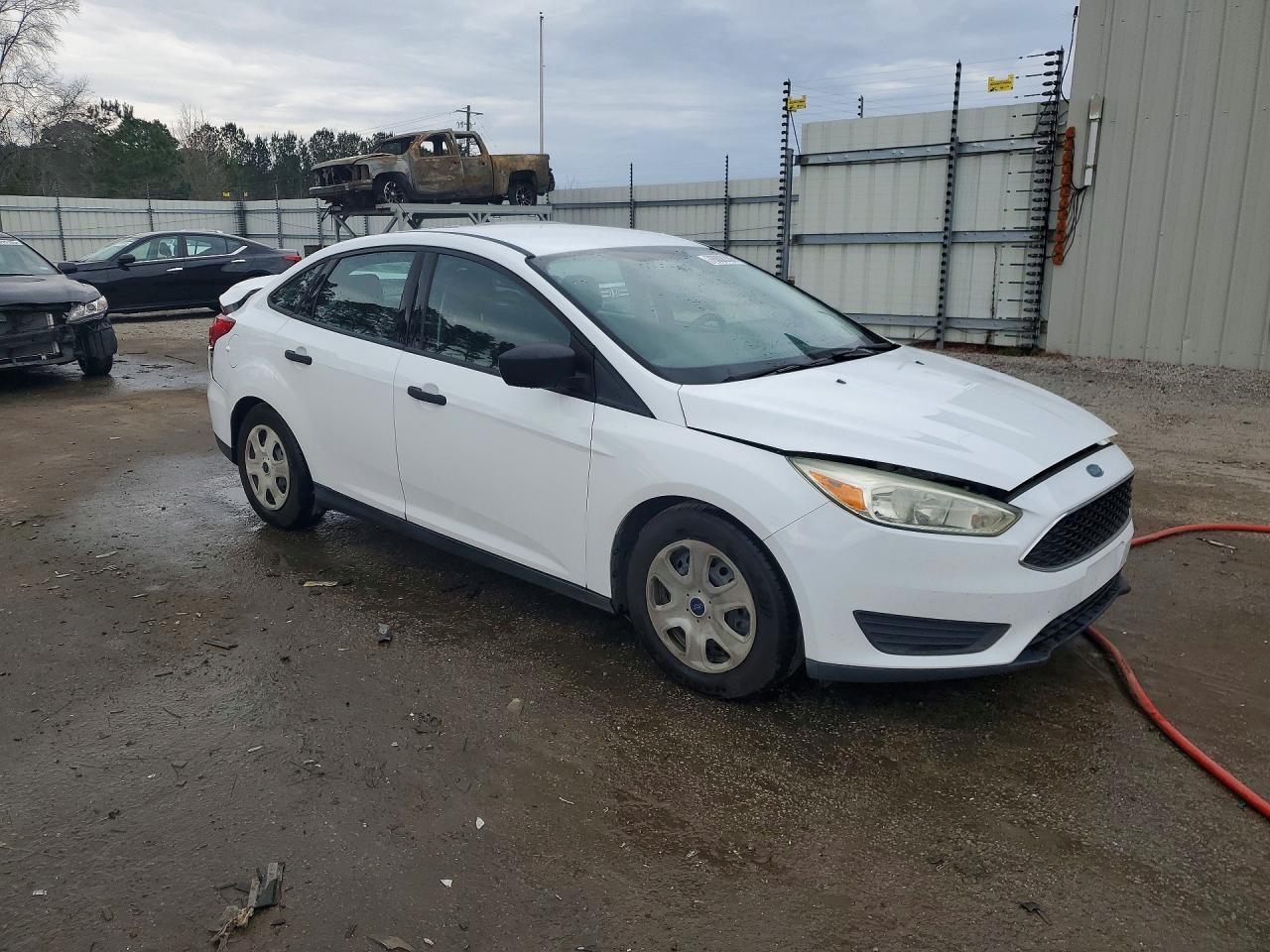 2016 Ford Focus s