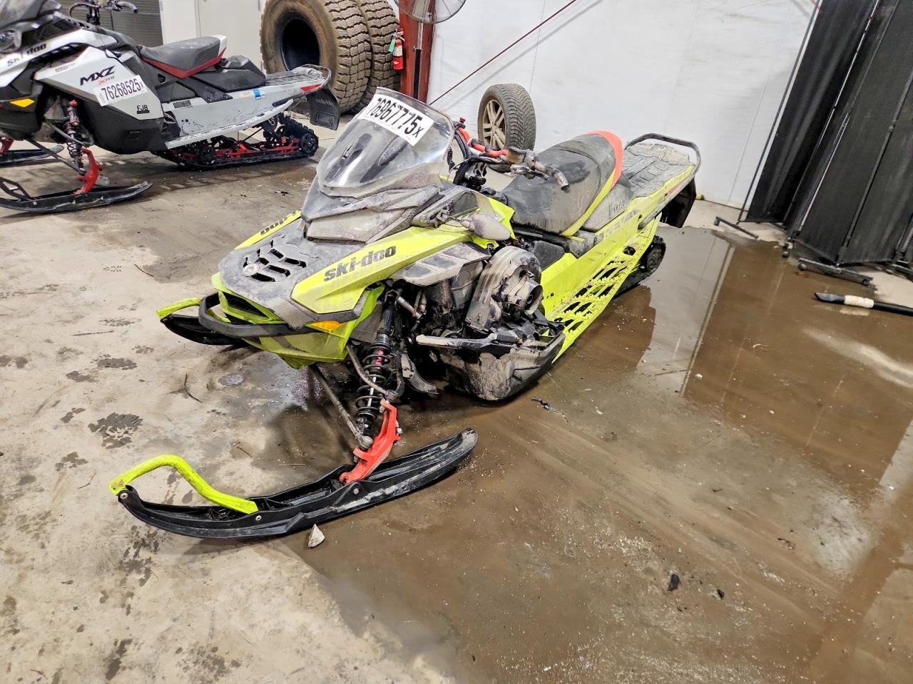 2020 Skidoo 2020 Skidoo REV