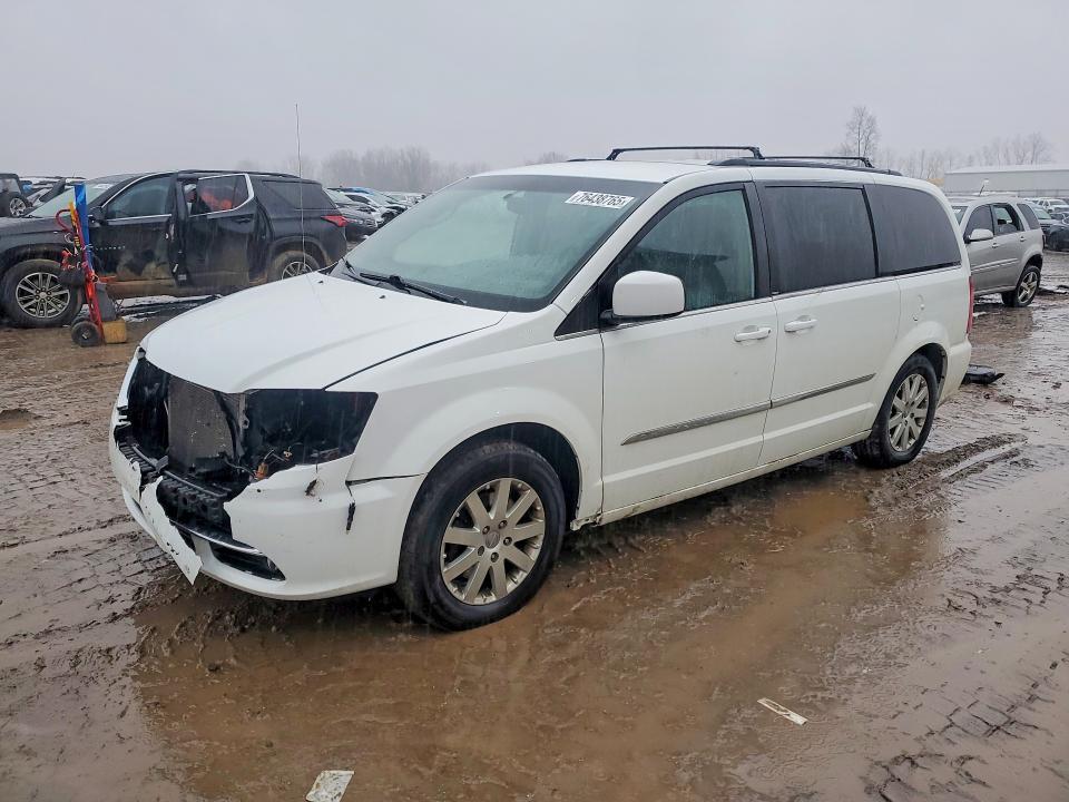 2014 Chrysler Town & Country Touring