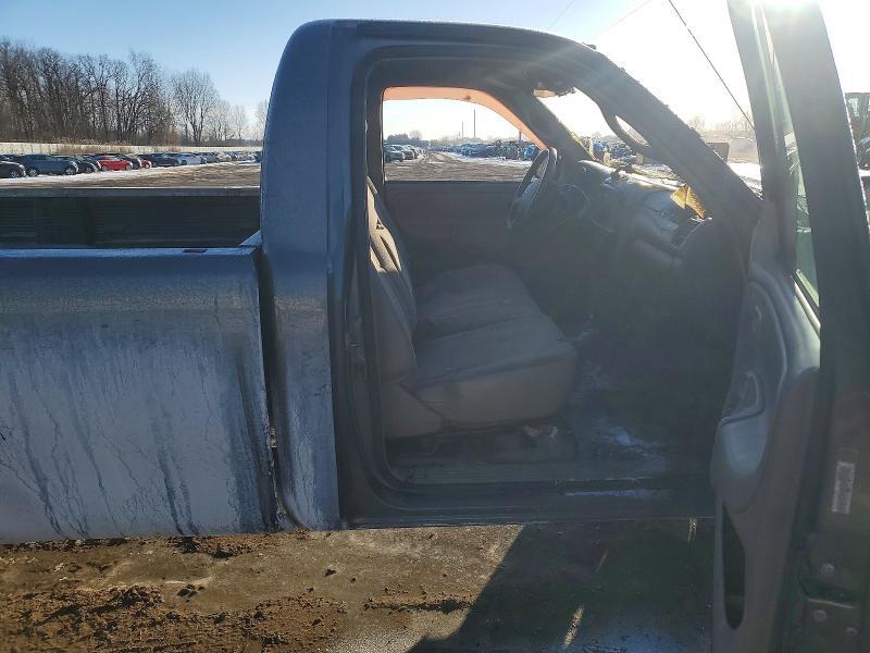 2004 Toyota Tundra Base