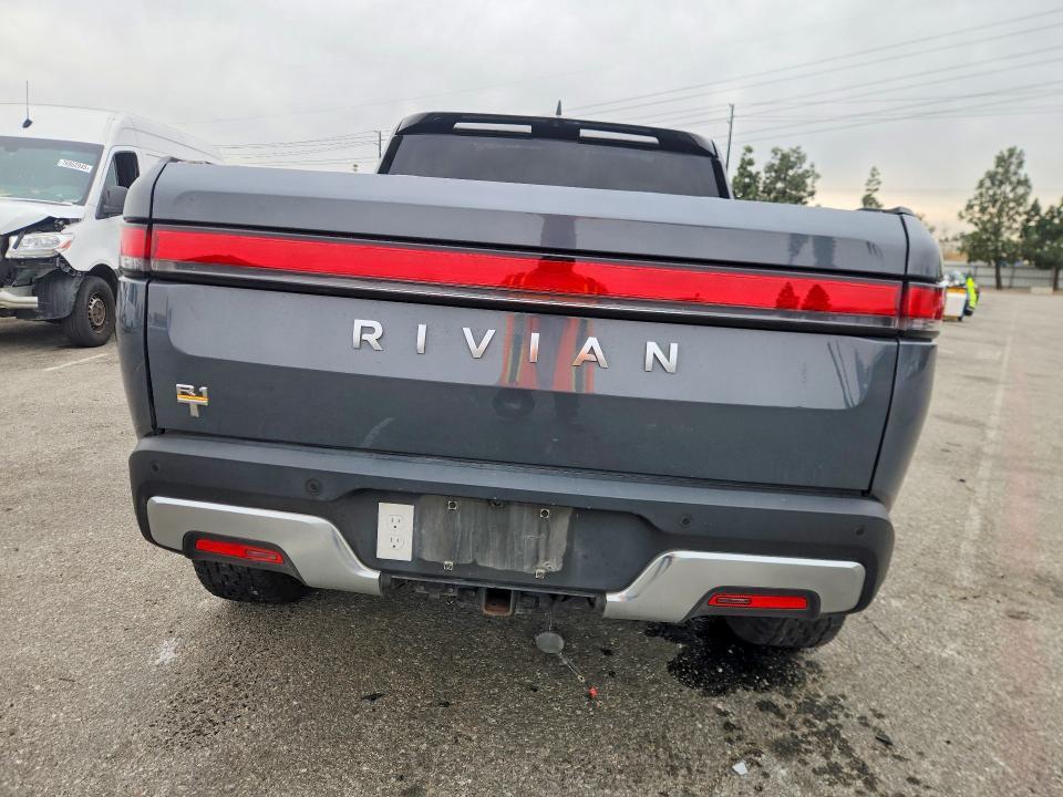 2022 Rivian R1T Adventure
