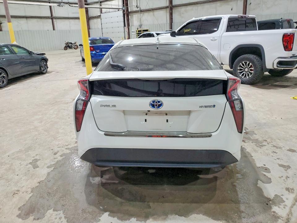 2016 Toyota Prius Three
