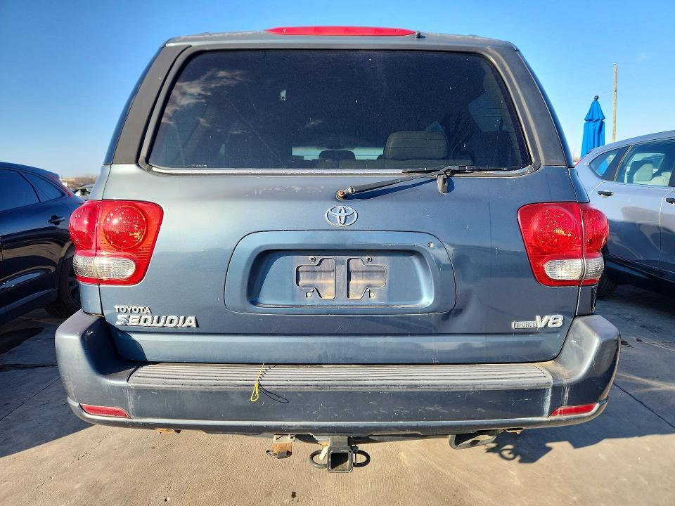 2005 Toyota Sequoia SR5