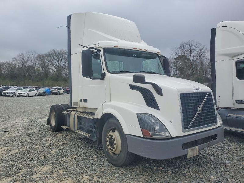 2017 Volvo Vnl Semi Truck