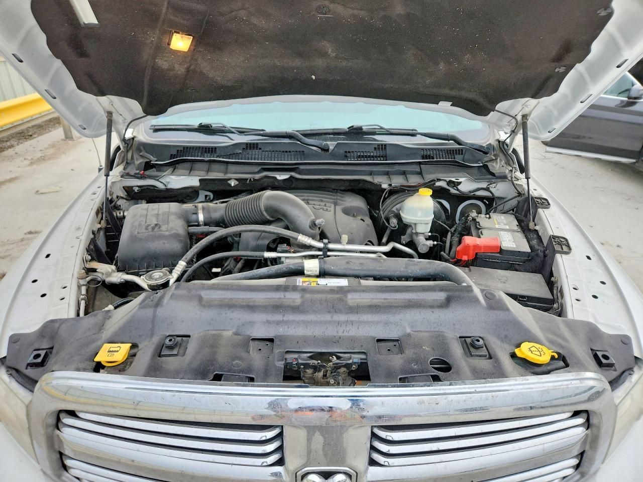 2016 Dodge Ram 1500 slt