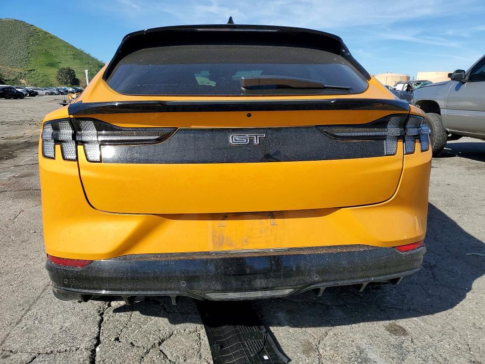 2022 Ford Mustang Mach-e gt