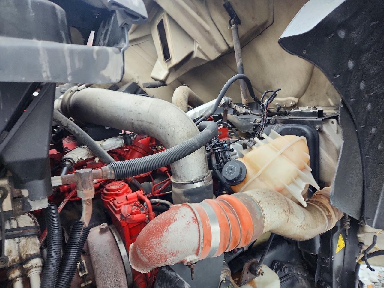 2016 International LF687 Semi Truck