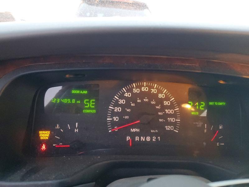2001 Lincoln Town car Signature