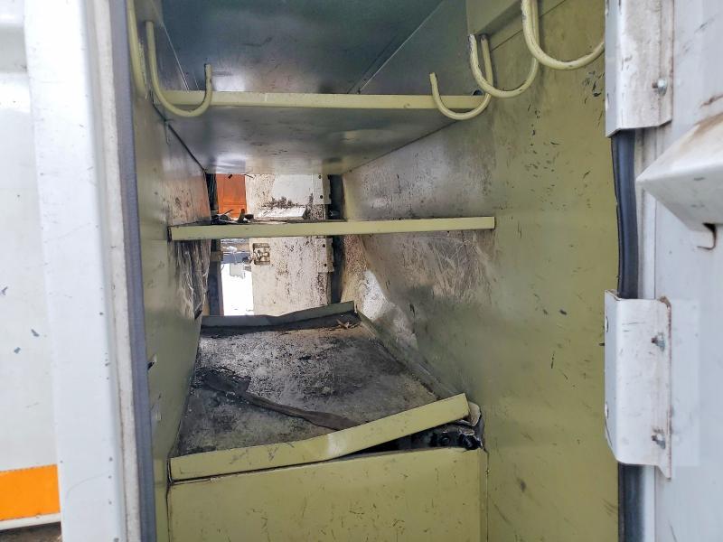 2016 Freigliner 2016 Freightliner Business Class M2 Chipper Truck