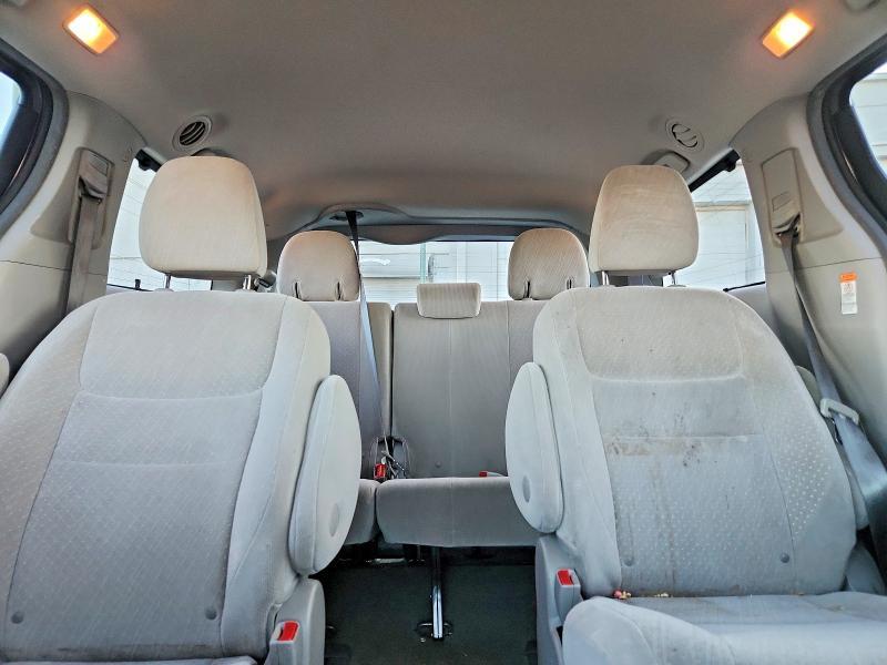 2016 Toyota Sienna le