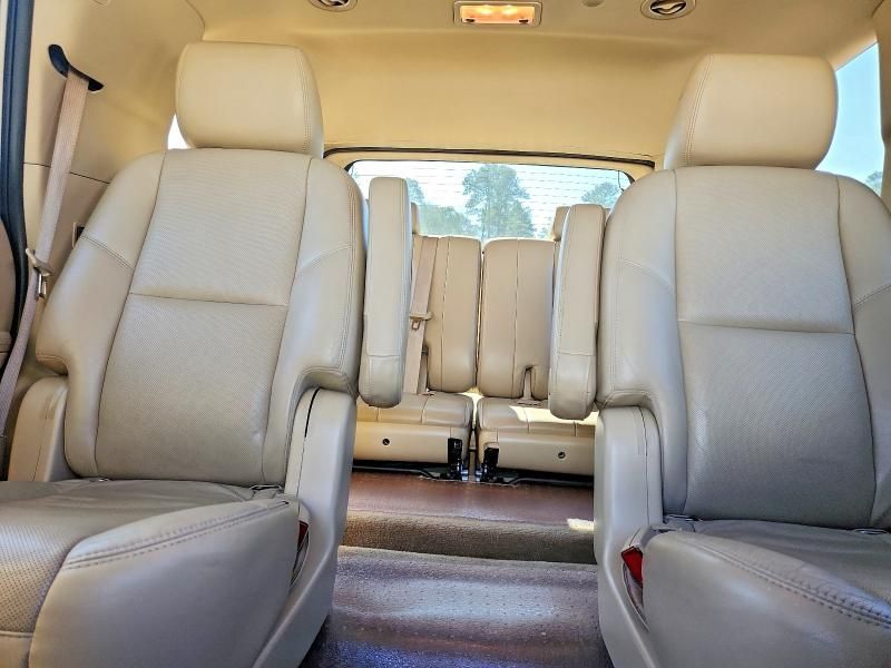 2011 Cadillac Escalade Luxury