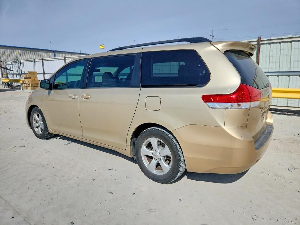2014 Toyota Sienna le