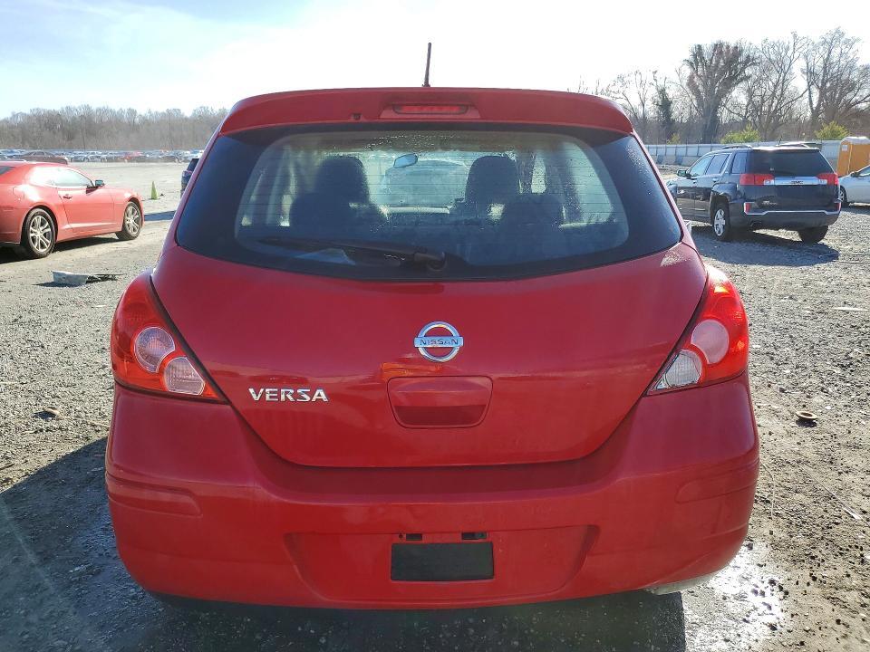 2010 Nissan Versa 1.8 s