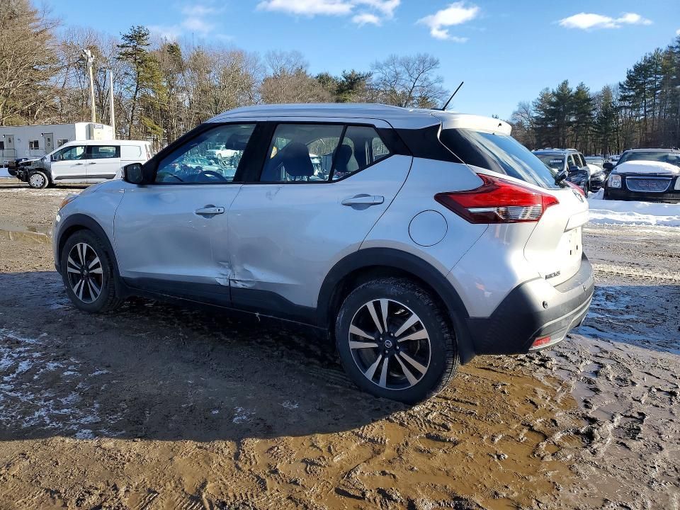 2020 Nissan Kicks sv
