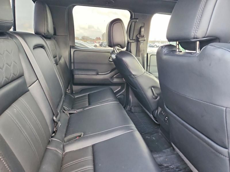 2022 Nissan Frontier s