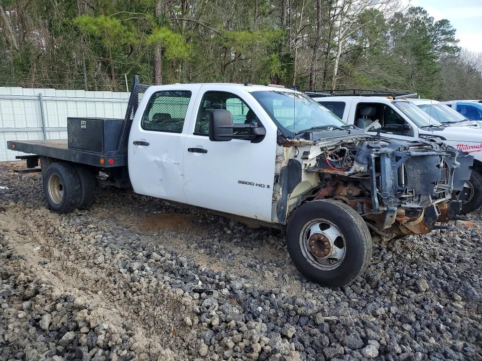 2009 Chevrolet Silverado Flatbed Truck