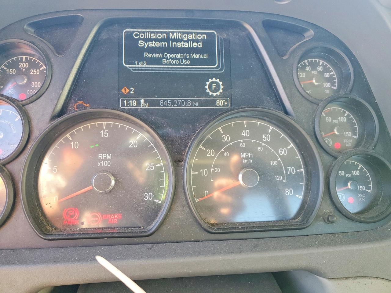 2017 Peterbilt 579 Semi Truck