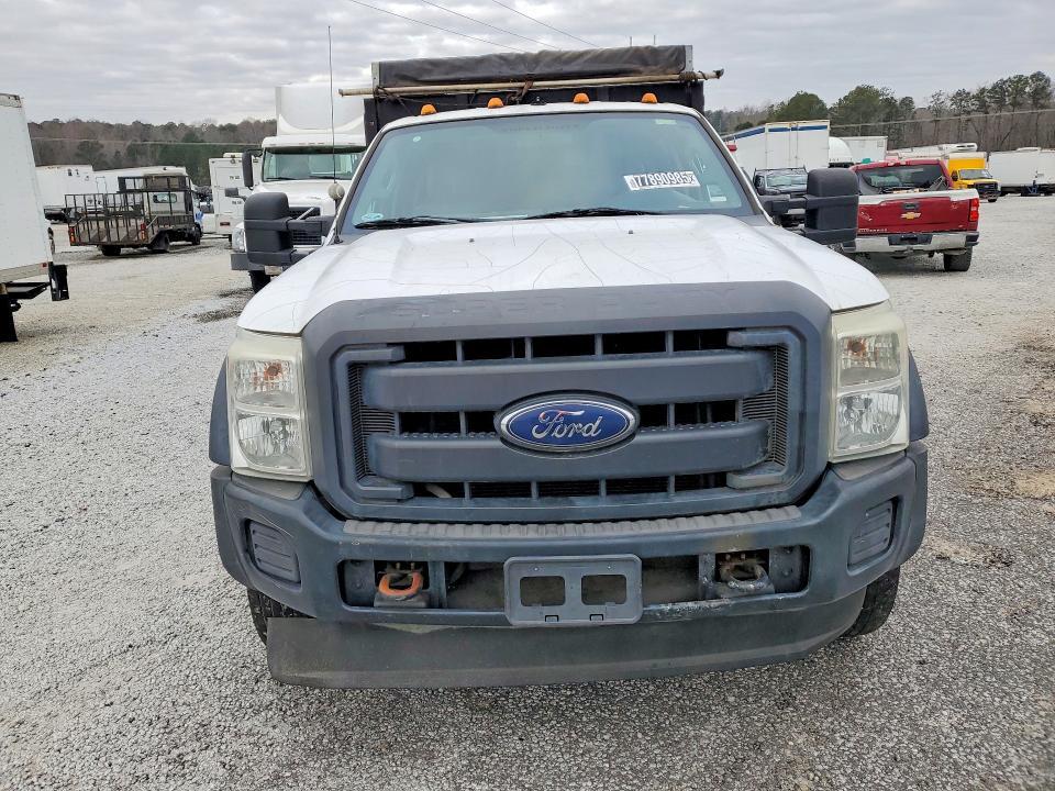 2015 Ford F450 Super Duty Flatbed Truck
