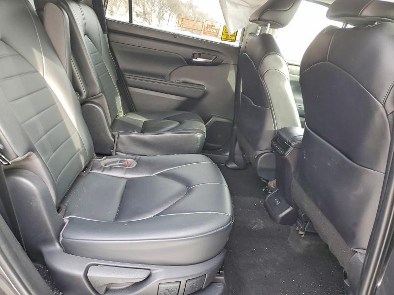 2023 Toyota Highlander Hybrid xle
