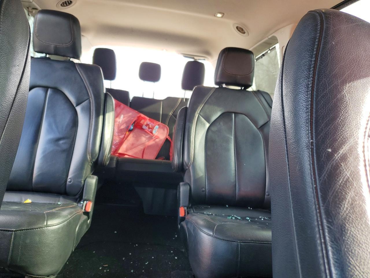 2017 Chrysler Pacifica Touring l