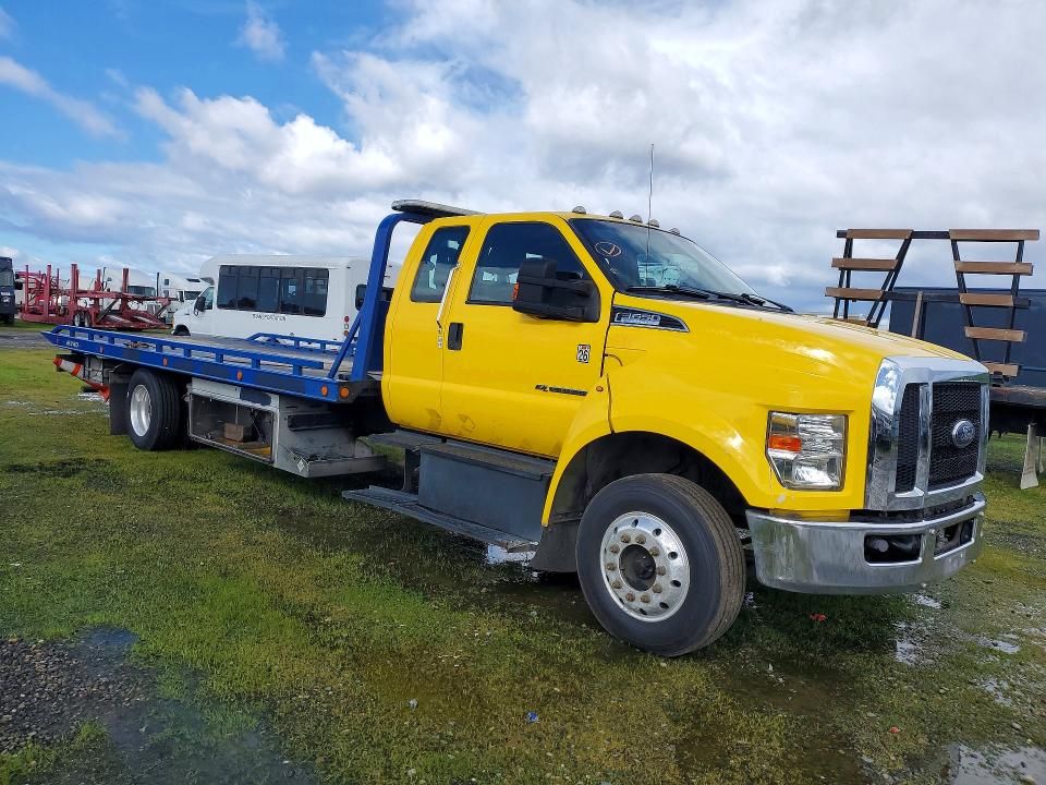 2019 Ford F650 Super Duty Rollback Truck