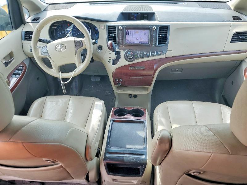 2011 Toyota Sienna xle