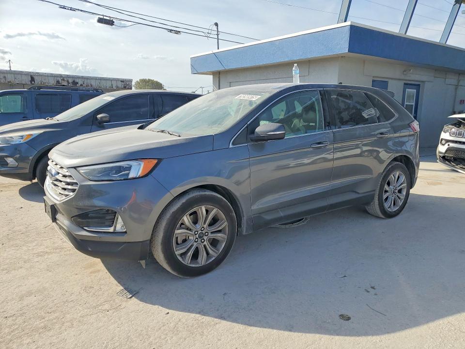 2023 Ford Edge Titanium