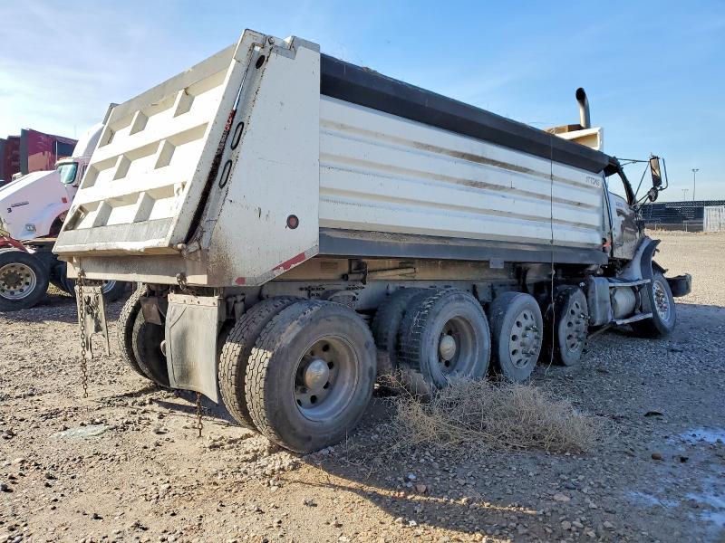 2005 Sterling L9500 Dump Truck