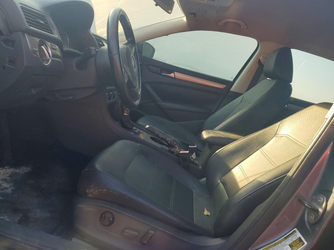 2015 Volkswagen Passat s