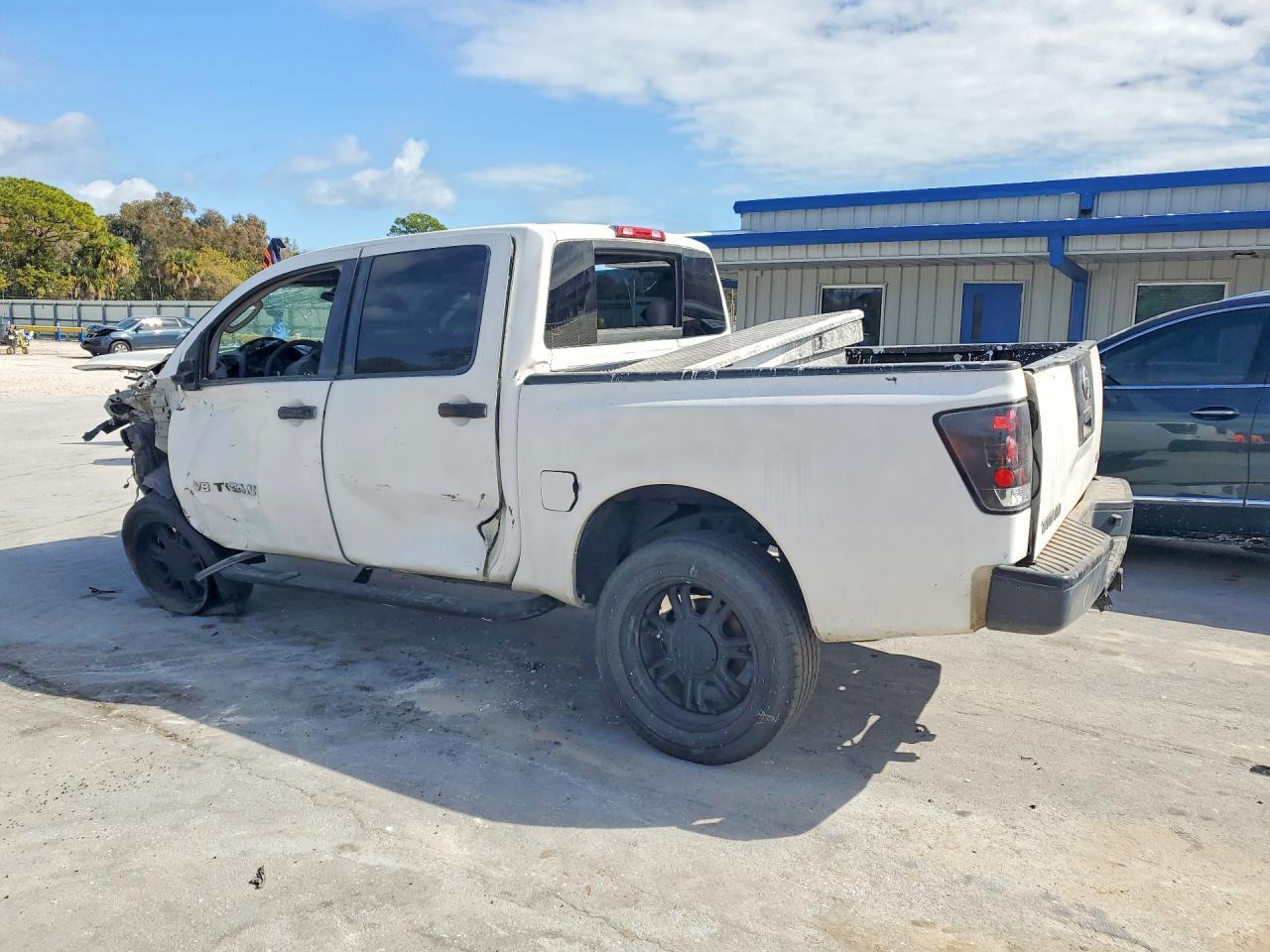 2005 Nissan Titan XE