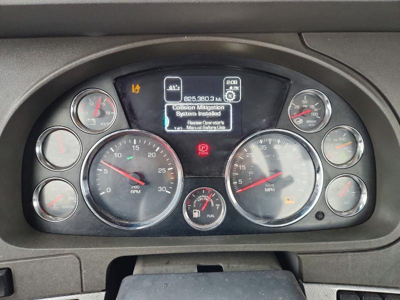 2016 Kenworth T680 Semi Truck