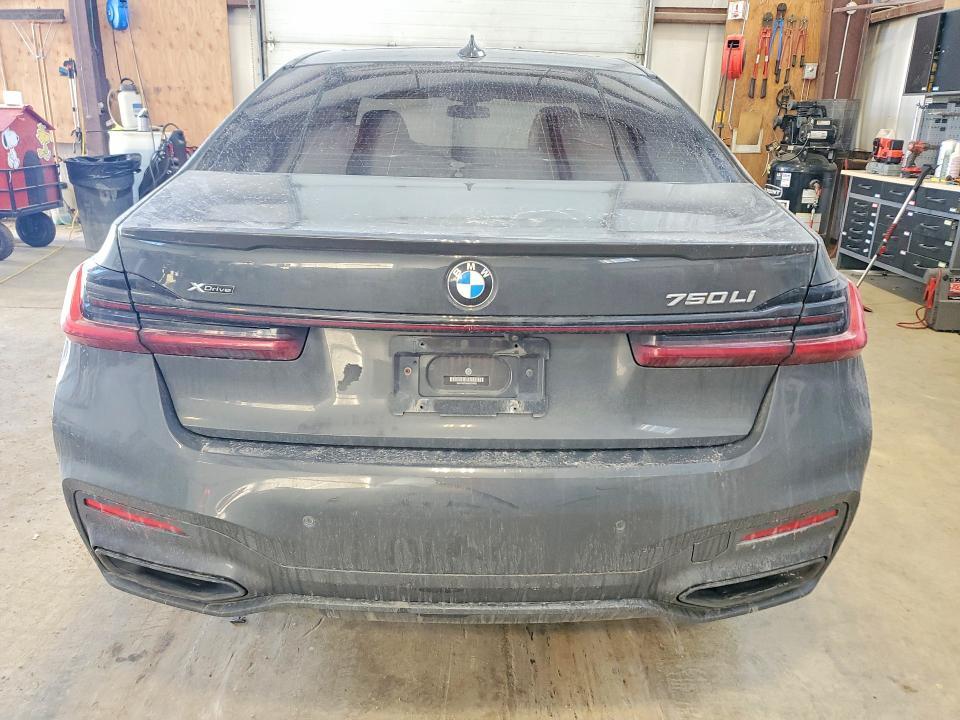 2021 BMW 750 xi