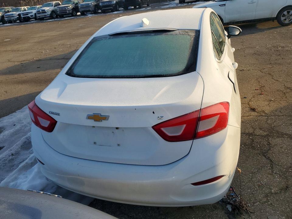 2018 Chevrolet Cruze lt