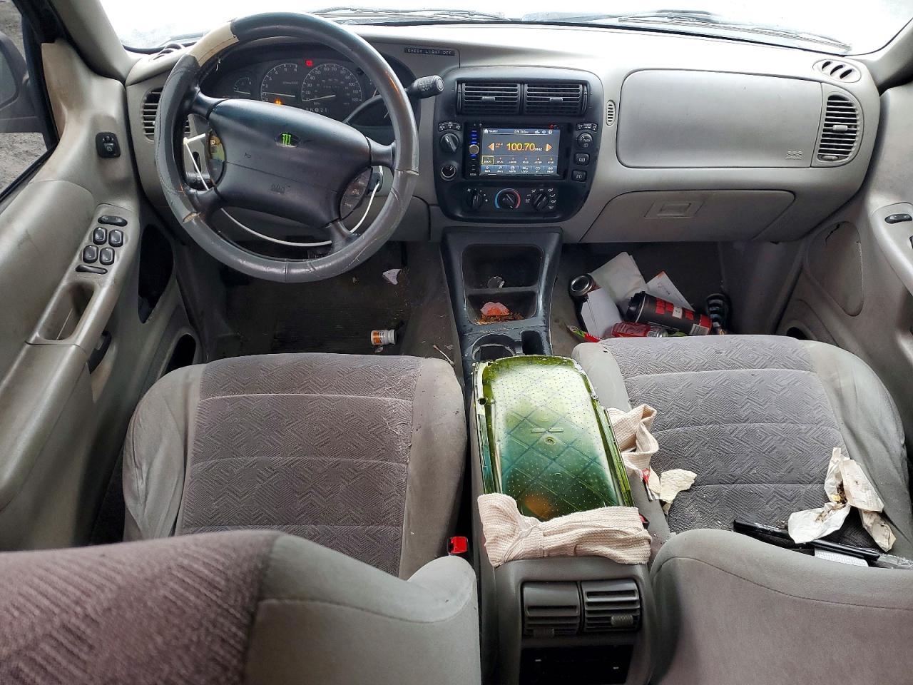 2000 Ford Explorer xlt