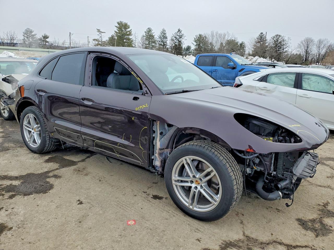 2025 Porsche Macan Base
