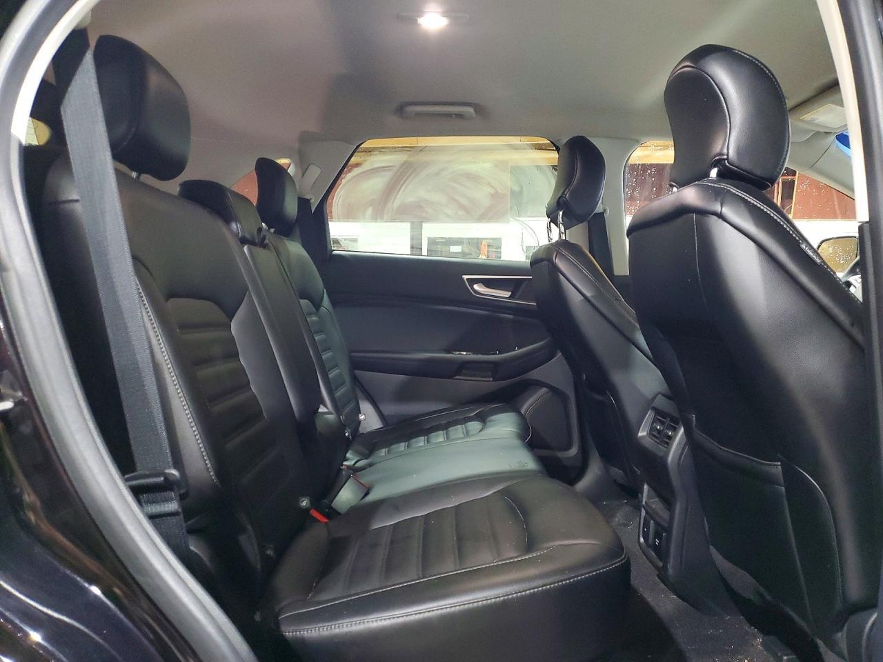 2019 Ford Edge sel