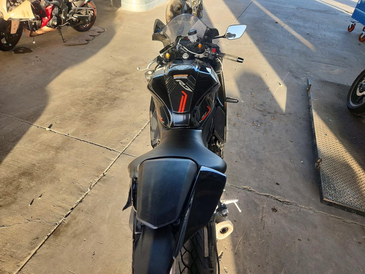 2023 Yama YZFR7