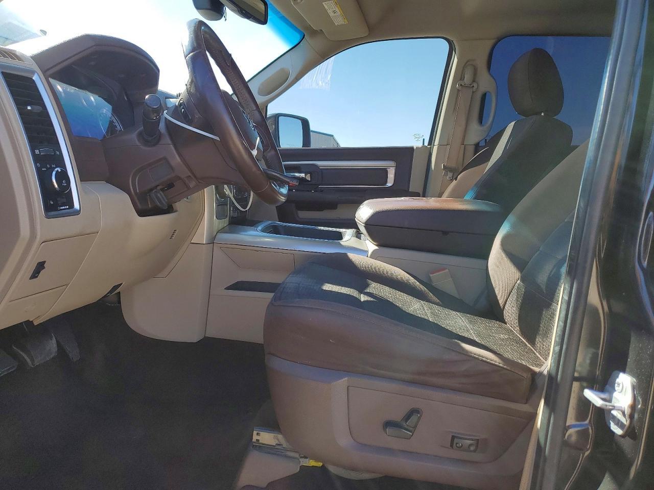 2015 Dodge Ram 1500 slt