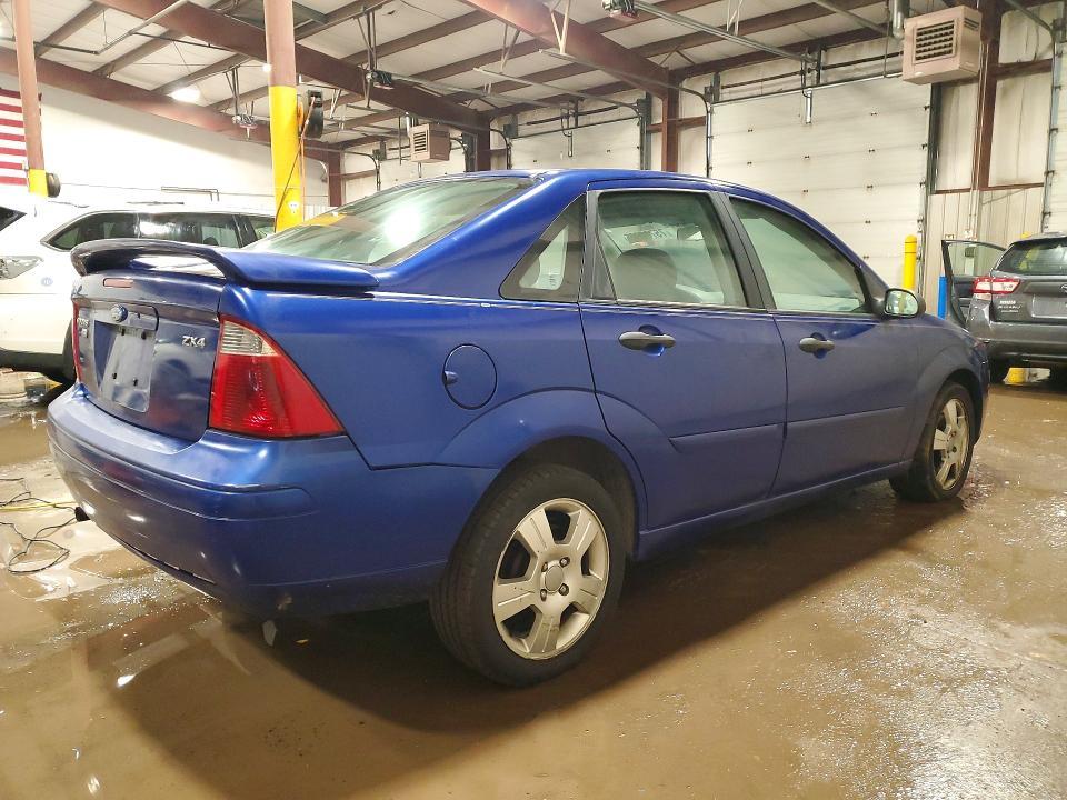 2005 Ford Focus ZX4
