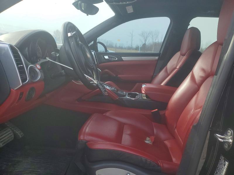 2014 Porsche Cayenne gts