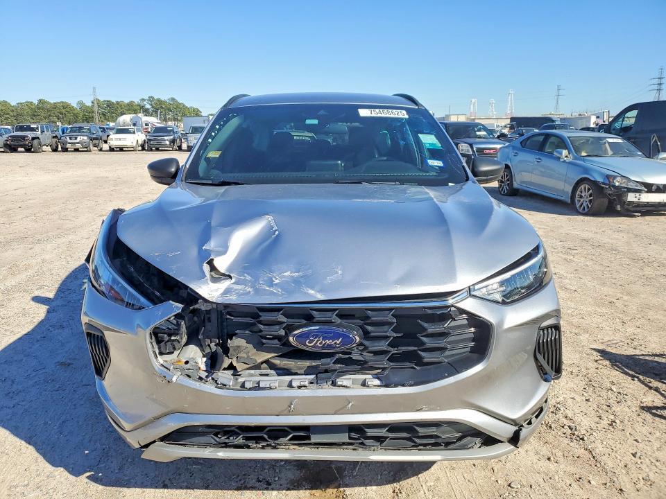 2023 Ford Escape st Line