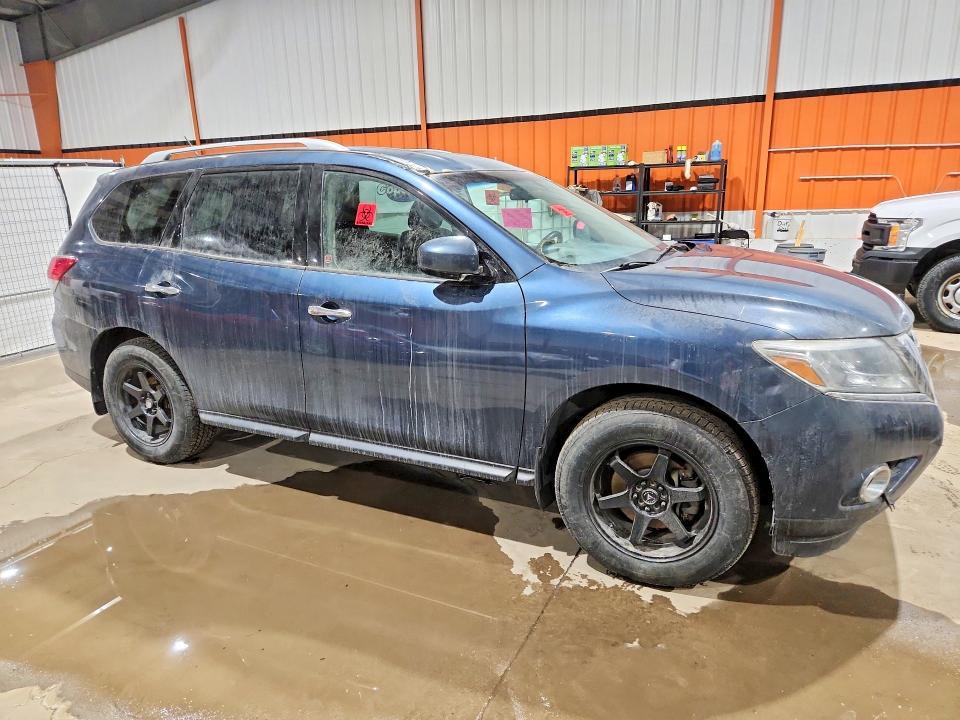 2014 Nissan Pathfinder s