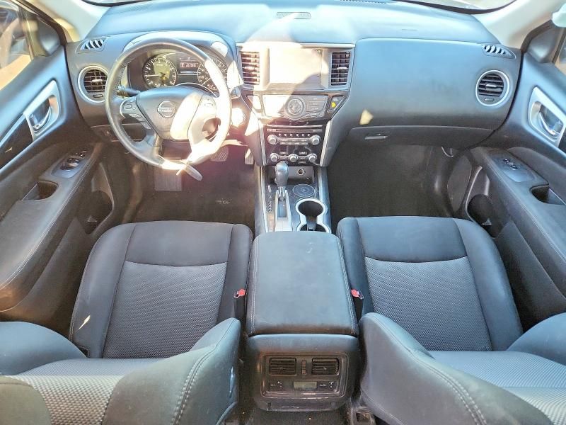 2017 Nissan Pathfinder s