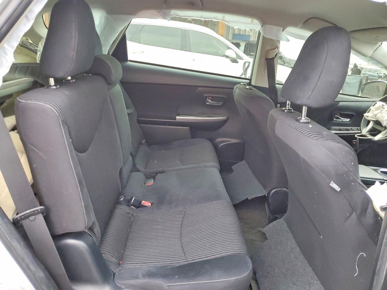 2015 Toyota Prius v