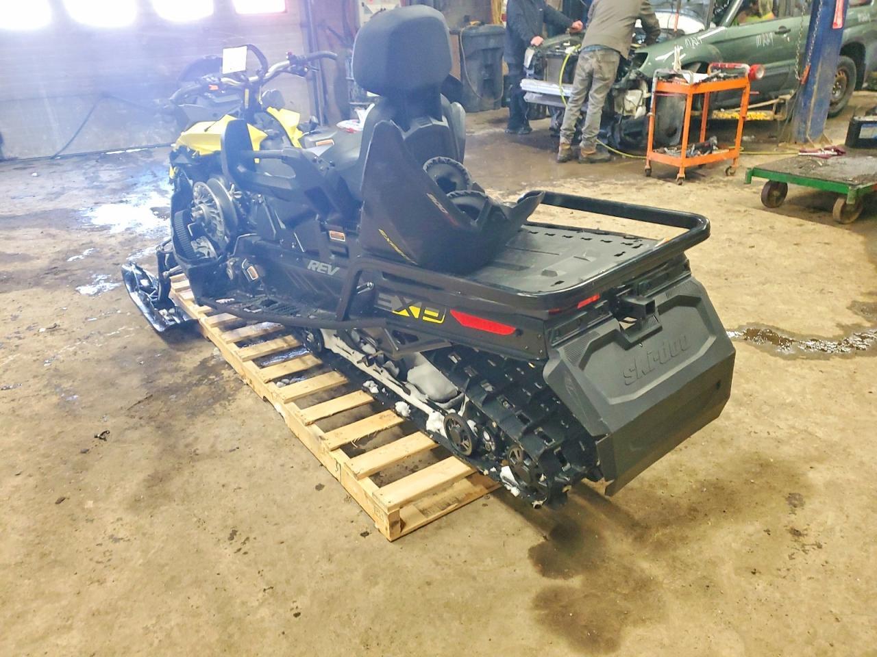 2020 Skidoo Expedition SE 900 A
