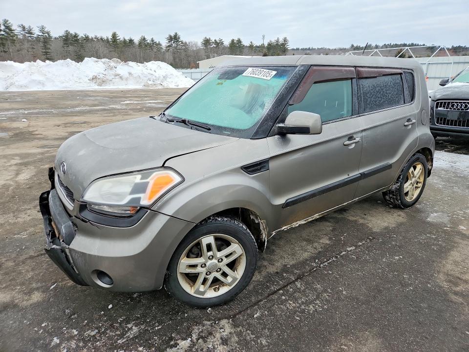 2011 KIA Soul +