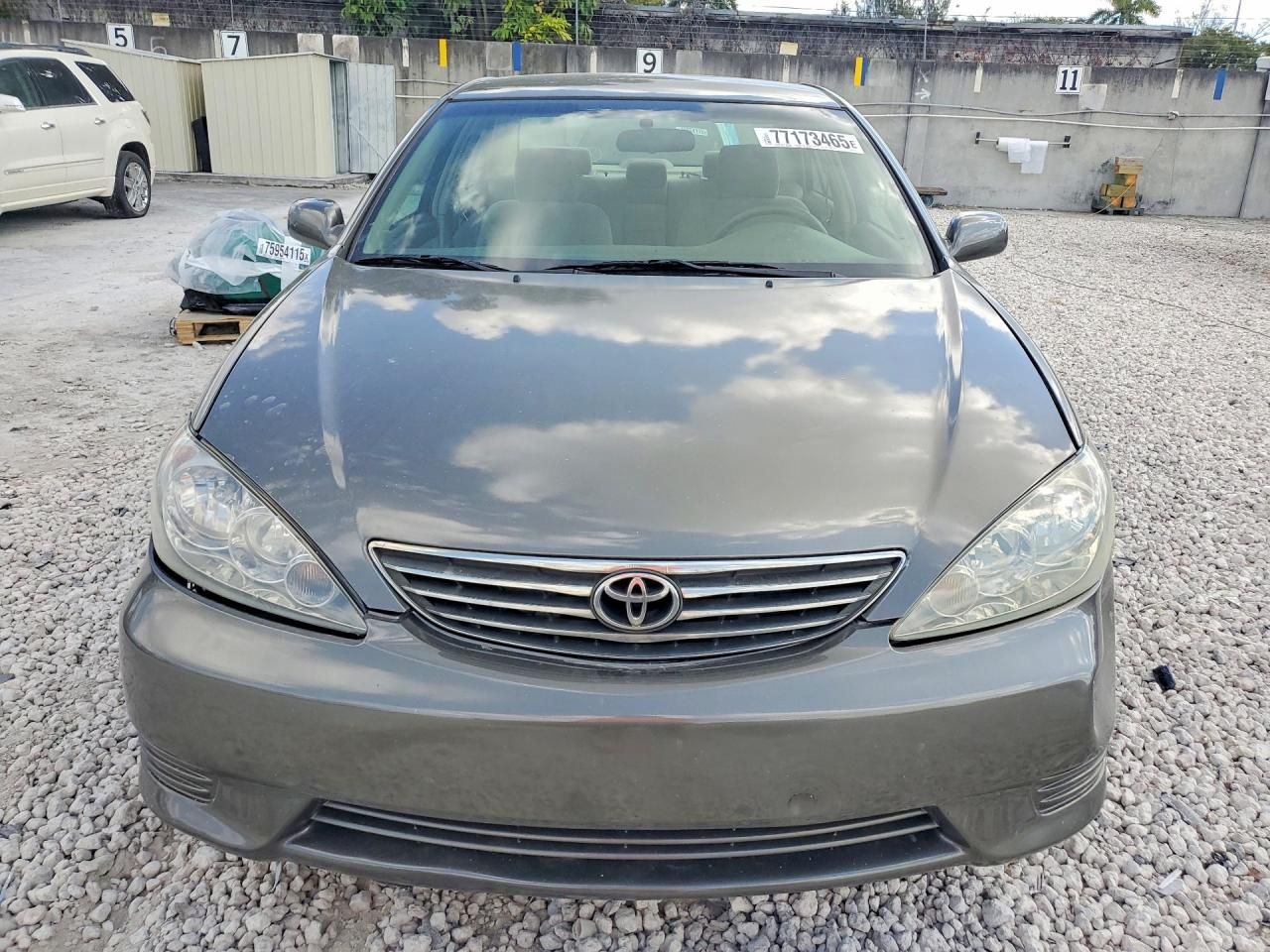 2006 Toyota Camry le